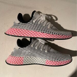 Adidas Deerupt sneakers